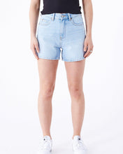 Load image into Gallery viewer, Dr. Denim Women&#39;s Nora Shorts in Stream Light Used
