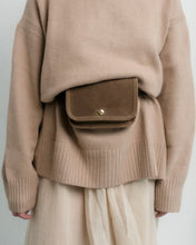 Load image into Gallery viewer, Small Lot Belt Bag