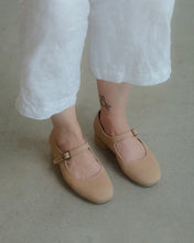 Load image into Gallery viewer, Small Lot Heeled Mary Jane