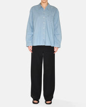Load image into Gallery viewer, Minimum Women's Fern Shirt in Light Denim