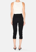 Load image into Gallery viewer, Minimum Women's Sophia Capri Pant in Black