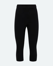 Load image into Gallery viewer, Minimum Women's Sophia Capri Pant in Black