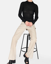 Load image into Gallery viewer, Minimum Women's Ina Long Sleeve T Shirt in Black