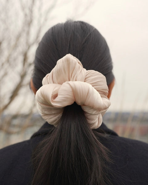 Janzy Croissant Hair Scrunchie