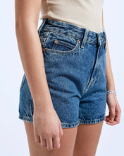 Load image into Gallery viewer, Dr. Denim Women's Nora Shorts in Stream Mid Retro