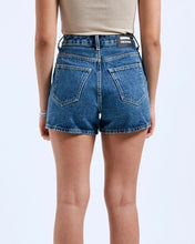 Load image into Gallery viewer, Dr. Denim Women's Nora Shorts in Stream Mid Retro