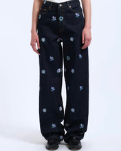 Load image into Gallery viewer, Dr. Denim Women's Donna Jean in Stream Rinse Flower