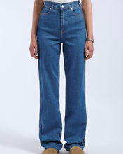 Load image into Gallery viewer, Dr. Denim Women's Moxy Jean in Vale Mid Plain