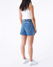 Load image into Gallery viewer, Dr. Denim Women's Nora Shorts in Stream Mid Retro