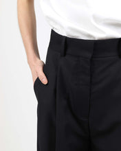 Load image into Gallery viewer, Wemoto Women's Franny Pleated Wide Pants in Navy