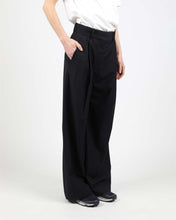 Load image into Gallery viewer, Wemoto Women's Franny Pleated Wide Pants in Navy