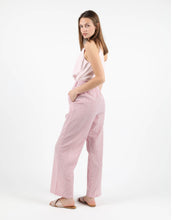 Load image into Gallery viewer, Wemoto Women's Freida Seersucker Easy Pants in Red