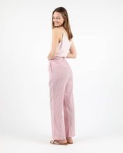 Load image into Gallery viewer, Wemoto Women's Freida Seersucker Easy Pants in Red