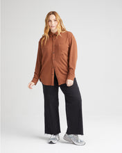 Load image into Gallery viewer, Richer Poorer Women&#39;s Cozy Rib Shacket in Latte
