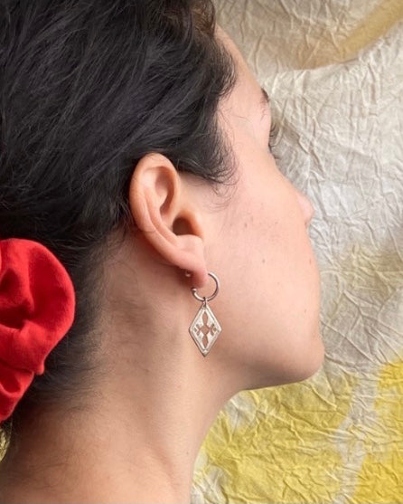 Hunt of Hounds Poro Hoop Earring in Silver