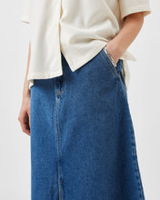 Load image into Gallery viewer, Minimum Women&#39;s Jannah Midi Skirt in Indigo Blue
