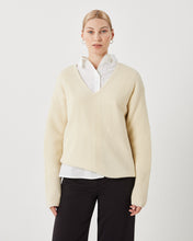 Load image into Gallery viewer, Minimum Women&#39;s Charlottes Sweater

