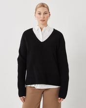 Load image into Gallery viewer, Minimum Women&#39;s Charlottes Sweater
