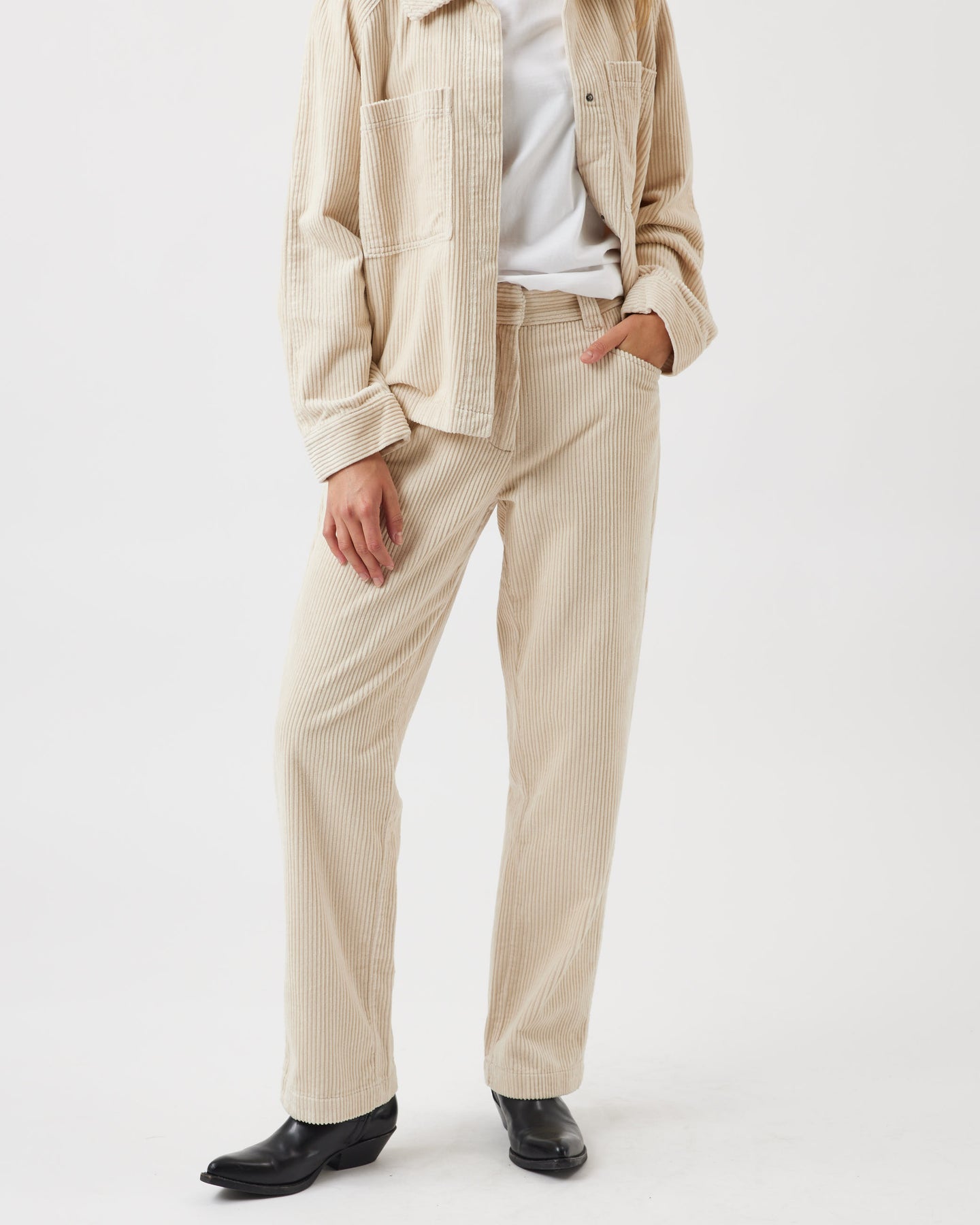 Minimum Women's Elila Corduroy Pant in Birch