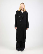 Load image into Gallery viewer, Wemoto Women&#39;s Keri Wool Coat in Black
