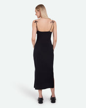 Load image into Gallery viewer, Minimum Women&#39;s Allies Midi Dress in Black
