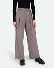 Load image into Gallery viewer, Minimum Women&#39;s Gunli Pant in Pine Bark
