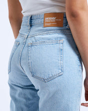 Load image into Gallery viewer, Dr. Denim Women&#39;s Arch Jean in Stream Light Used
