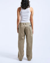Load image into Gallery viewer, Dr. Denim Women&#39;s Hill Pant in Khaki
