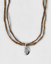 Load image into Gallery viewer, Kara Yoo Sand Nautilus Necklace
