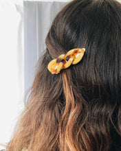 Load image into Gallery viewer, Horace Maya Hair Clip
