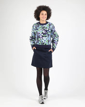 Load image into Gallery viewer, Wemoto Women&#39;s Micah Sweater in Navy
