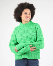 Load image into Gallery viewer, Wemoto Women&#39;s Patsy Sweater in Green
