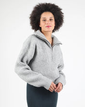 Load image into Gallery viewer, Wemoto Women&#39;s Sid Sweater in Heather Grey
