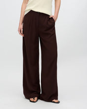 Load image into Gallery viewer, Minimum Women&#39;s Smilla Pant in French Roast

