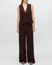Load image into Gallery viewer, Minimum Women&#39;s Melina Vest in French Roast
