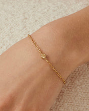 Load image into Gallery viewer, Twenty Compass Bloom Bracelet
