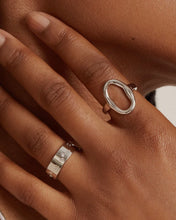 Load image into Gallery viewer, Twenty Compass Work of Art Ring
