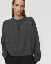 Load image into Gallery viewer, Minimum Women&#39;s Assiana Cardigan
