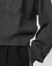 Load image into Gallery viewer, Minimum Women&#39;s Assiana Cardigan
