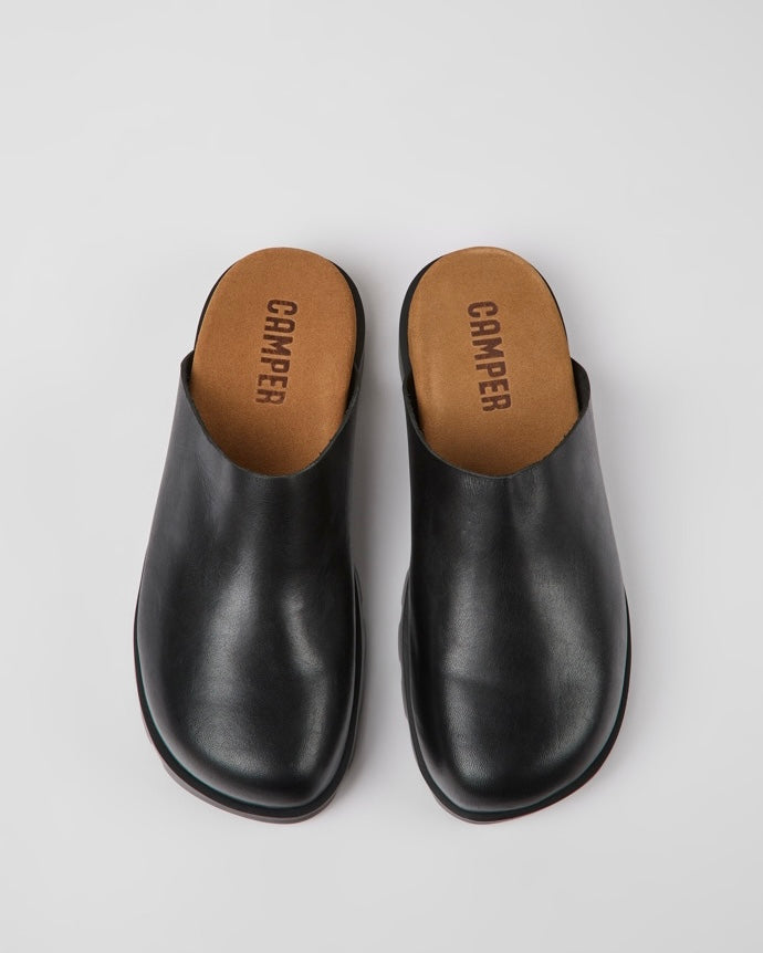 overhead view of the Camper Women's Brutus Clog in Black sitting on a neutral background