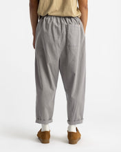 Load image into Gallery viewer, Revolution Men&#39;s Baggy Casual Trouser in Light Grey
