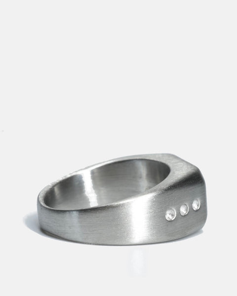 Curated Basics Dotted Signet Ring