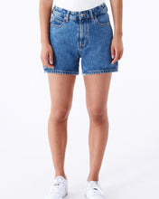 Load image into Gallery viewer, Dr. Denim Women&#39;s Nora Shorts in Stream Mid Retro
