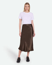 Load image into Gallery viewer, Minimum Women&#39;s Valentinas Midi Skirt in Ivy Green
