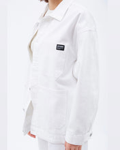 Load image into Gallery viewer, close up of the side view of the Dr. Denim Women&#39;s Ina Jacket in White on a model
