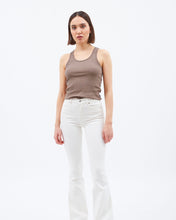 Load image into Gallery viewer, the Dr. Denim Women&#39;s Demi Tank in Walnut on a model

