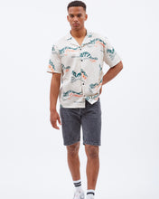 Load image into Gallery viewer, a model standing wearing the Dr. Denim Men&#39;s Dash Shorts in Night Grey Vintage

