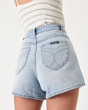 Load image into Gallery viewer, a close up of the rear view of the Rolla&#39;s Women&#39;s Mirage Sailor Short in Light Blue
