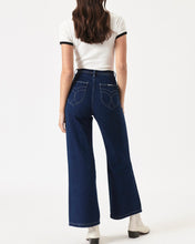 Load image into Gallery viewer, the back view of the Rolla&#39;s Women&#39;s Sailor Pant in Francoise on a model
