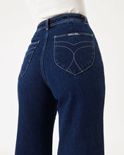 Load image into Gallery viewer, a close up of the back view of the Rolla&#39;s Women&#39;s Sailor Pant in Francoise on a model
